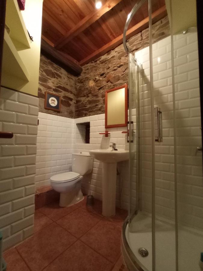 Affittacamere Casa De Abril 1 San Cristobal de Valdueza Esterno foto